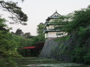 夏の弘前城