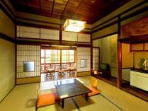 古都の趣が満喫できる数奇屋作の和室