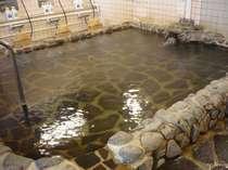 豊富な湯量の美人湯。当館の温泉はアンチエイジング効果が認められました