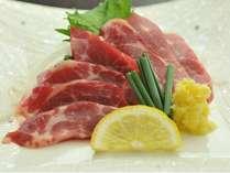 熊本名産の馬刺しは、高たんぱくで低カロリーの美容食です