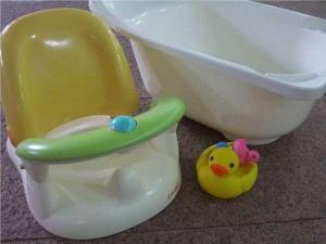 【ベビィグッズ各種】赤ちゃん連れの入浴では必須アイテム！お風呂で使えるベビィバスグッズ完備