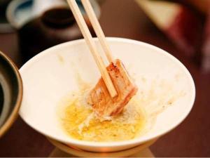『味へのこだわりがあるから新しい食べ方を』オリジナルバーニャカウダは新鮮舟盛をソテー＆ディップして