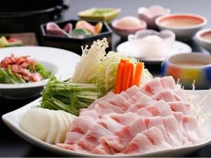 『石川産ポーク温泉しゃぶしゃぶ』美味しさの理由は温泉成分が豚肉をよりやわらかく、旨みを引き立てるから