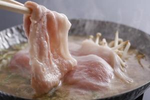 『仕上げの雑炊がまた美味しいのです』石川産こしひかりと玉子、きざみ葱で召し上がって下さい
