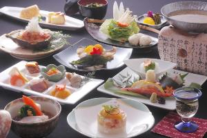 『ずらりと並んだ旅館料理は卒業！』新しい美味しさと楽しさを求めるお客様に支持されています