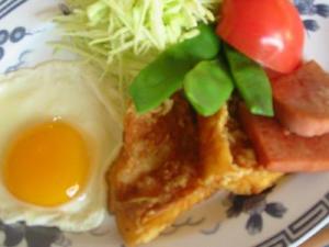南の島らしい彩も鮮やかな朝食。お野菜たっぷりの朝食をどうぞ♪