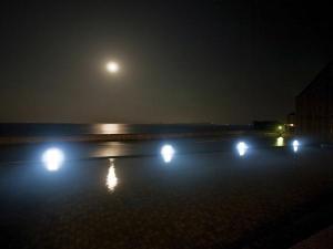 【湯賓閣 天宮の雫】月の道を眺め、波のBGMに酔いしれる...
