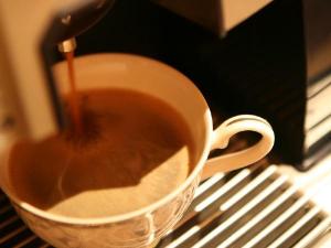 薫り高いコーヒーを愉しむ（里楽ラウンジ）