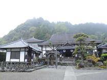 【永国寺】別名「幽霊寺」と言われ、その名の通り、幽霊が出たという、言い伝えがあるお寺です。