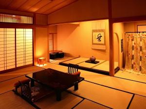 貴賓室・東の間