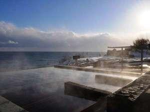 【冬の露天風呂】雪を見ながらの贅沢ひととき