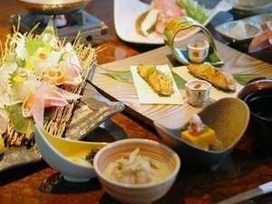 食材の味を生かした和食会席膳をお楽しみ下さいませ