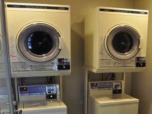 コインランドリー有料サービス24時間ご利用可14階にございます。