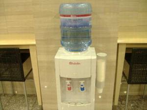 いつでも気軽に飲めるミネラルウォーター夏は冷たいミネラルウォーターをご用意♪