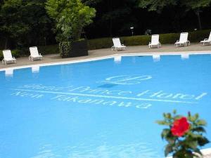 ダイヤモンドプール（日本庭園内）