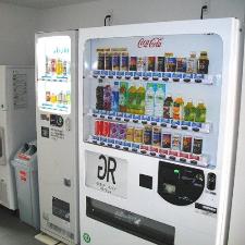 自販機は２Fにご準備