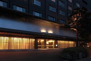 【外観】近代的なデザインに「和」を取り入れることで落ち着いて過ごせる旅館を目指します。