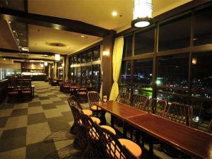 ◆九州の焼酎や地酒が楽しめるラウンジ「パノラマ」夜景と共にお楽しみください