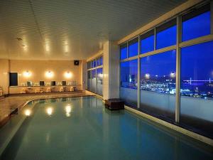 ゆったりとした浴槽と洗い場を備えた、シティホテルとしては本格的大浴場です。