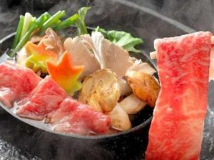 【絶品ブランド和牛「山形牛」のすき焼き】柔らかな肉質ととろける様な食感を味わい下さい