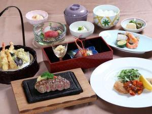 【夕食】和コース　選べるメインディッシュ（ロース肉の石焼き・天ぷら・ロ‐スカツレツ）