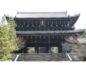 知恩院　三門（国宝）秋