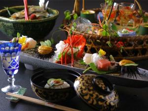 【料理】専属料理人が丁寧に作り上げる一品をお客様の食べるスピードに合わせお運びする本格懐石（イメージ）