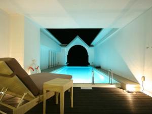 ロイヤルエグゼススイート客室内にあるプールでラグジュアリーなプライベート空間をお愉しみ下さい。