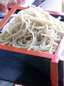 当館自慢の手打ちそば