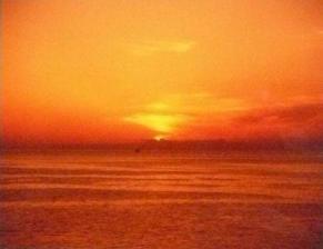 別府湾の朝日