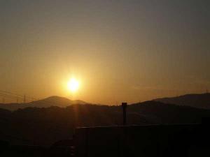 朝日☆朝7時半近く　ホテルから見える朝日♪太宰府の街並みが一望♪