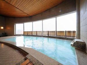 由瑠璃（大浴場）蔵王温泉源泉100％掛け流し。乳白色のにごり湯を満喫しよう♪