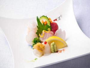 ダイニング “グスク” 料理イメージ　