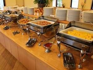 朝食バイキング(6:45〜9:00)