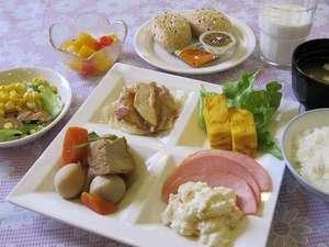 健康を考えた美味しいご朝食をご用意しております。