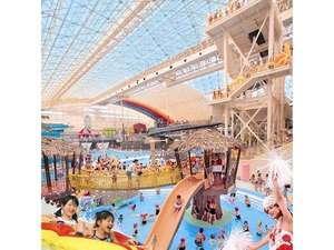遊びきれない広大な温泉大陸、スパリゾートハワイアンズは、当館より車で１５分！