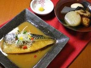 夕食　さばの味噌煮定食♪　夕食レストラン花々亭　平日18時～22時営業　にて提供中です♪