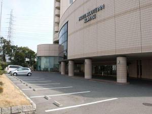 無料駐車場：ホテル奥には自走式の駐車場もございます！１９２台までお停め頂けます・