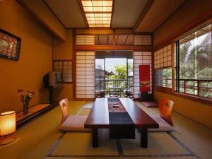 客室の一例　浜木綿（１０２）１０帖