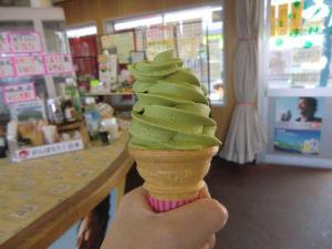 阿寒湖じゃなきゃ食べられない「まりもソフト」