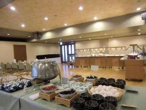 「朝食バイキング会場」１日の元気は朝食から！セットメニュ‐の場合もございます。