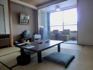 【バスなし客室】お風呂は大浴場をご利用下さいませ。