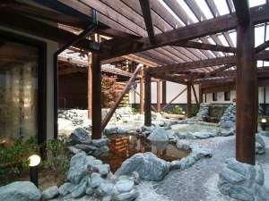 当館自慢の露天風呂をごゆっくりと♪