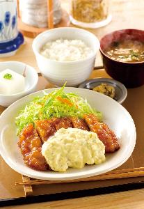 【夕食料理】夕食提供時間　５：００～２７：００