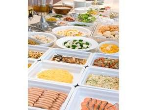 充実内容のバイキング朝食一例