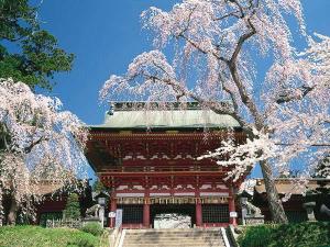 松島の隣、塩竃市のシンボル「鹽竈神社」は東北で最も初詣客が訪れる神社で知られています。