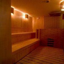 男性大浴場-サウナ-（温度：96℃/定員人数4名）深夜1:00~5:00休止