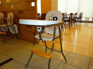 ◆お子様用椅子〜レストラン会場〜
