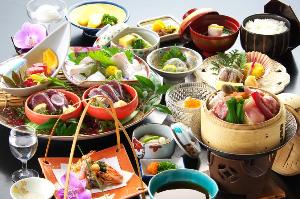 ★ボリューム満点★山海の幸をふんだんに使用した豪快な皿鉢料理と土佐風会席