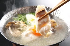 ≪鍋物:九絵鍋／土佐野菜一式≫コラーゲンたっぷり♪お肌プルップル♪